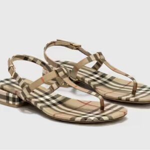 New Without Tag Women’s Burberry Sandal size 36